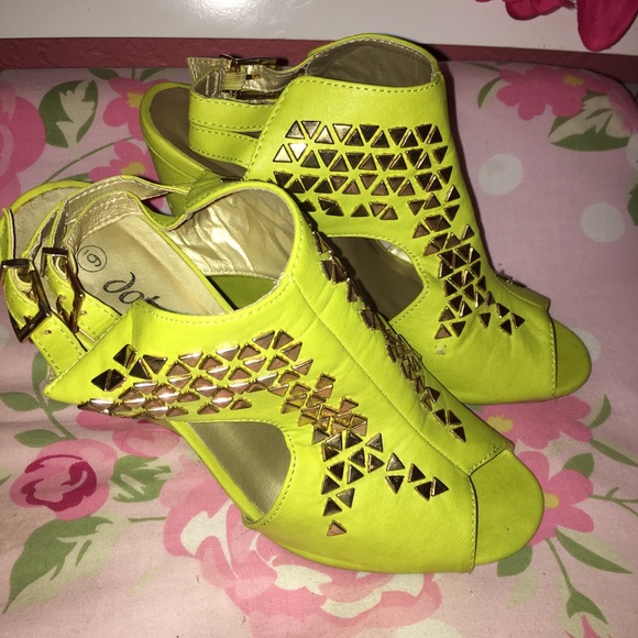 Dots Shoes - Wedges